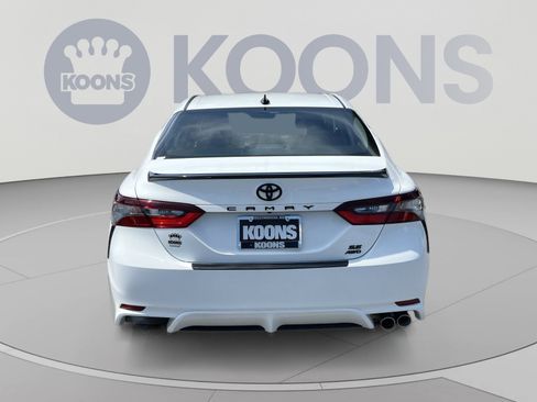 Used 2022 Toyota Camry SE AWD/4WD image 5