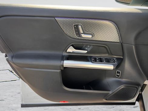 Used 2024 Mercedes-Benz GLA 250 image 36