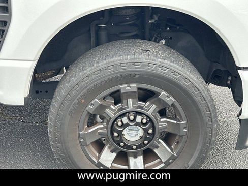 Used 2023 Ford F250 Lariat w/ Sport Appearance Package image 12