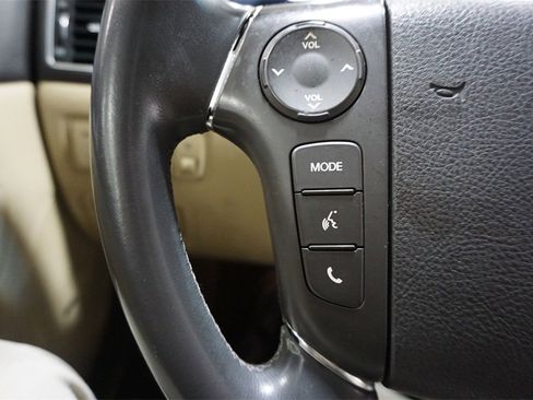 Used 2012 Hyundai Genesis 5.0 image 7