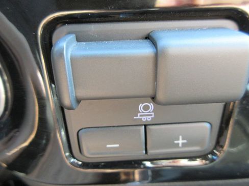 Certified 2026 Chevrolet Silverado 1500 LT AWD/4WD image 21