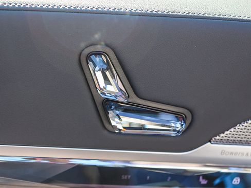 New 2026 BMW 740i image 21