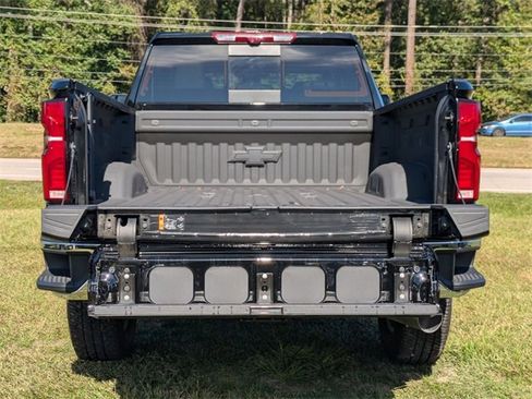 New 2025 Chevrolet Silverado 2500 LTZ w/ LTZ Convenience Package image 31