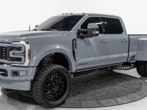 Used 2024 Ford F450 Limited w/ FX4 Off-Road Package image 3