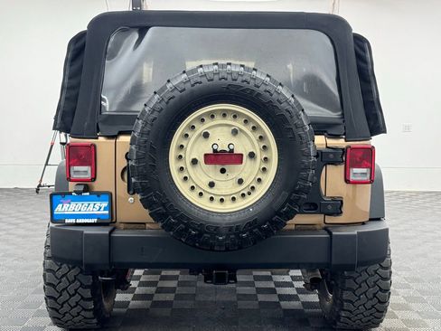 Used 2015 Jeep Wrangler Sport w/ Quick Order Package 24S AWD/4WD image 6