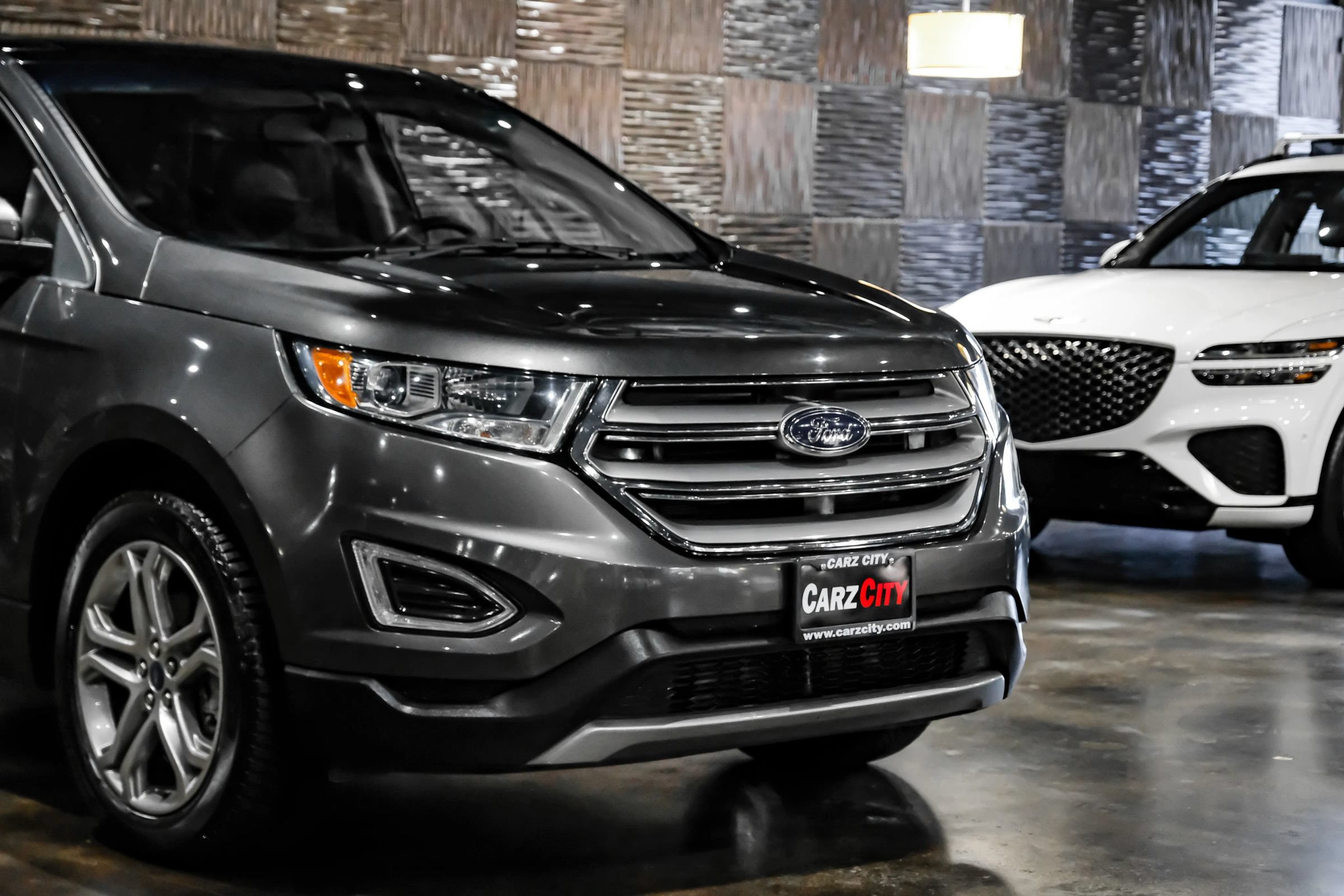 Used 2017 Ford Edge Titanium w/ Equipment Group 301A FWD image 7