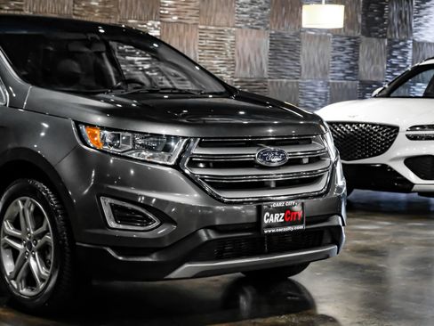 Used 2017 Ford Edge Titanium w/ Equipment Group 301A FWD image 7