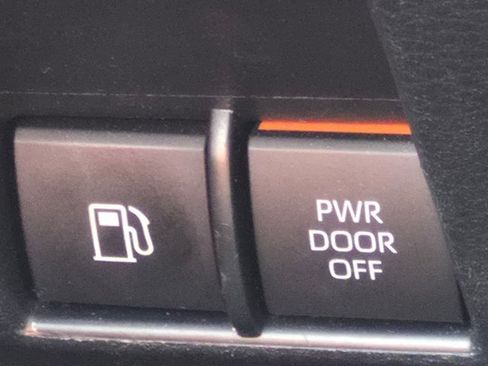 Used 2021 Toyota Sienna XLE FWD image 10