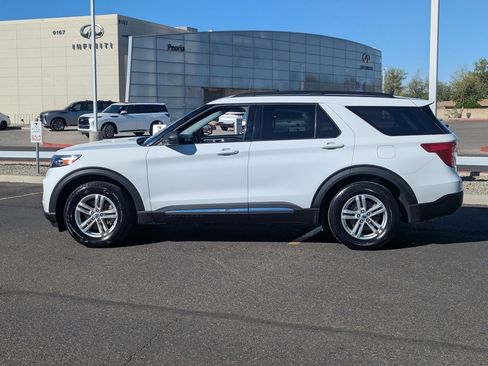 Used 2023 Ford Explorer XLT w/ Equipment Group 202A image 3