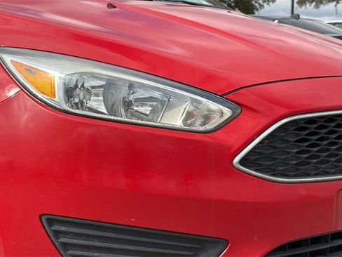 Used 2015 Ford Focus SE image 13