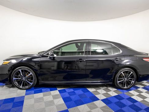 Used 2018 Toyota Camry XSE FWD image 7