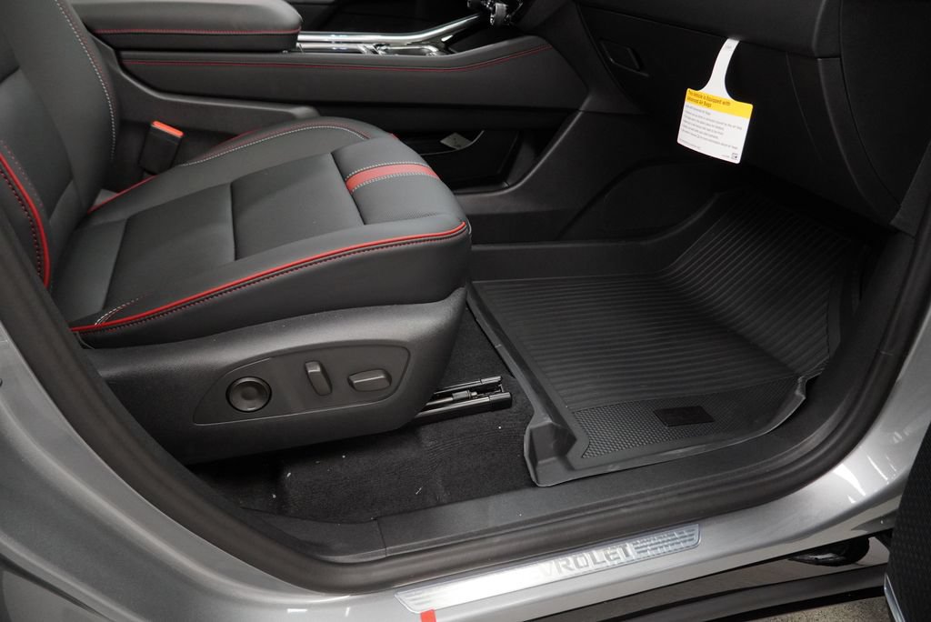 New 2027 Chevrolet Traverse RS w/ LPO, Floor Liner Package AWD/4WD image 31