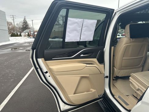 Used 2021 Cadillac Escalade Premium Luxury w/ Performance Package image 14