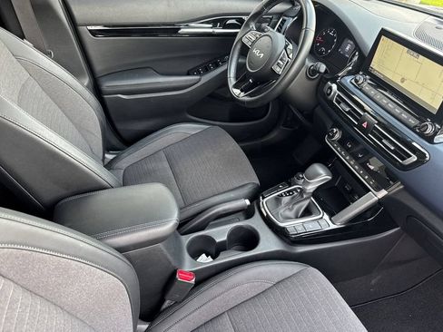 Used 2022 Kia Seltos S AWD/4WD image 16