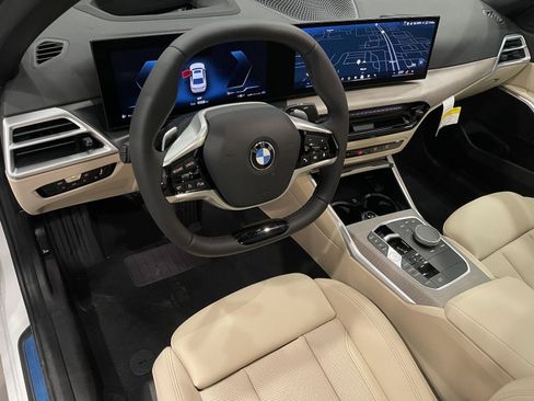 Used 2025 BMW 330i xDrive Sedan w/ Premium Package image 7