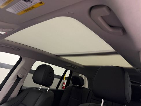 Used 2026 Mercedes-Benz GLS 450 4MATIC image 25