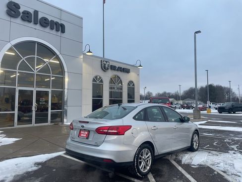 Used 2018 Ford Focus SE image 7