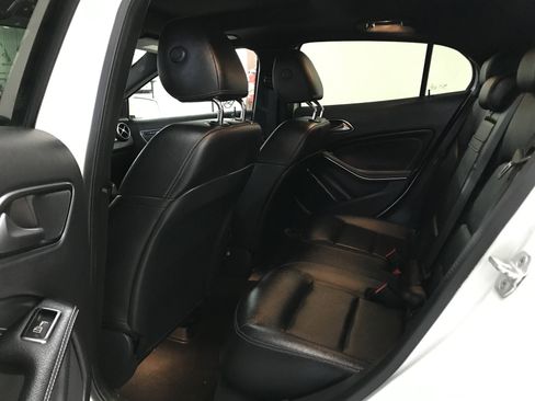 Used 2018 Mercedes-Benz GLA 250 4MATIC image 12