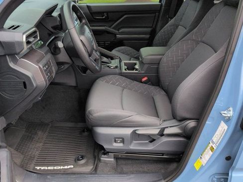 Certified 2026 Toyota Tacoma SR5 AWD/4WD image 8