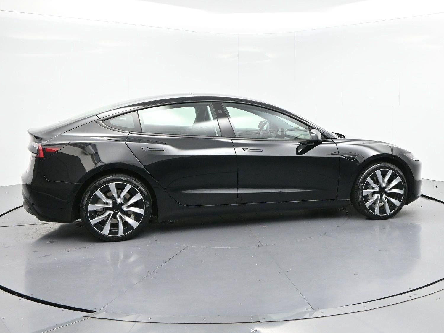 Used 2024 Tesla Model 3 Long Range RWD image 8
