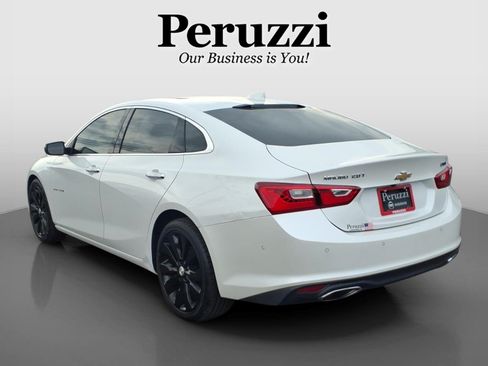 Used 2018 Chevrolet Malibu Premier w/ Premier Sun and Wheel Package FWD image 6