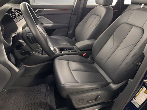Used 2023 Audi Q3 2.0T Premium Plus w/ Premium Plus Package image 5