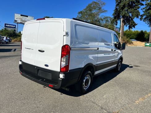 Used 2020 Ford Transit 250 Low Roof w/RWB Van 3D image 7