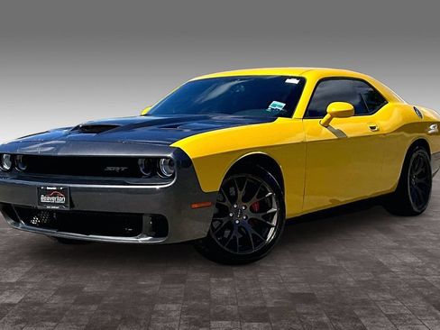 Used 2010 Dodge Challenger SRT8 w/ SRT Option Group II RWD image 2