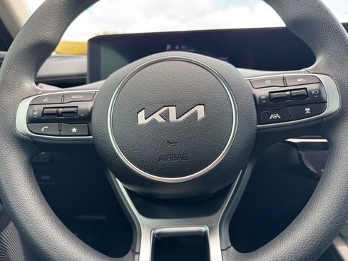 New 2026 Kia K5 LXS image 12