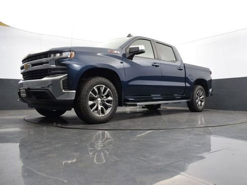 Used 2021 Chevrolet Silverado 1500 LT AWD/4WD image 46