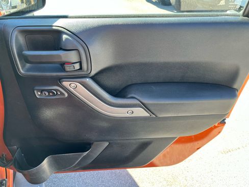 Used 2011 Jeep Wrangler Unlimited Sport image 21