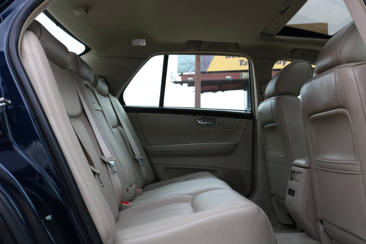 Used 2009 Cadillac DTS w/ Sun And Sound Package FWD image 34