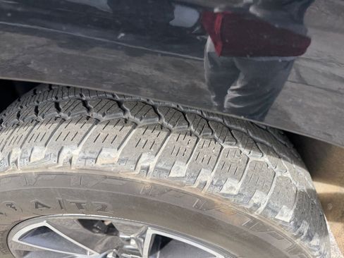 Used 2021 Chevrolet Suburban Z71 image 5