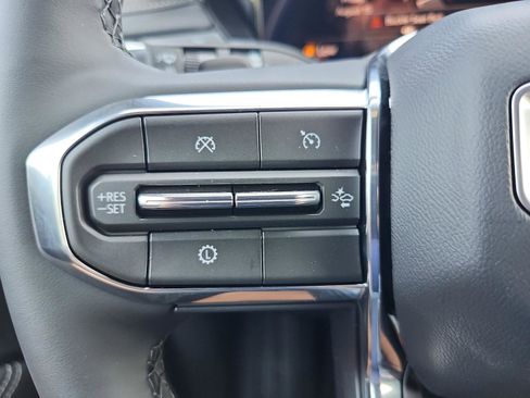 New 2026 GMC Acadia Elevation image 18