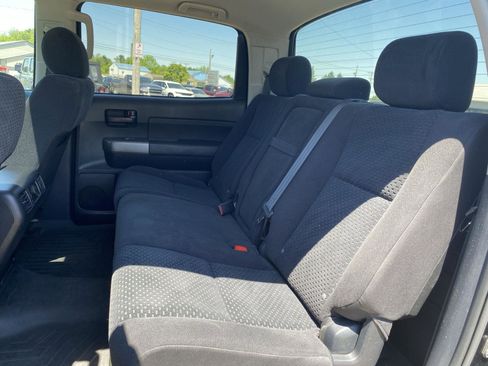 Used 2011 Toyota Tundra 4x4 CrewMax w/ SR5 Pkg image 31