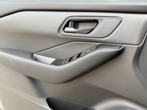 Used 2026 Nissan Rogue S image 24