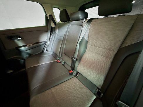 Used 2023 Nissan Rogue SV image 19