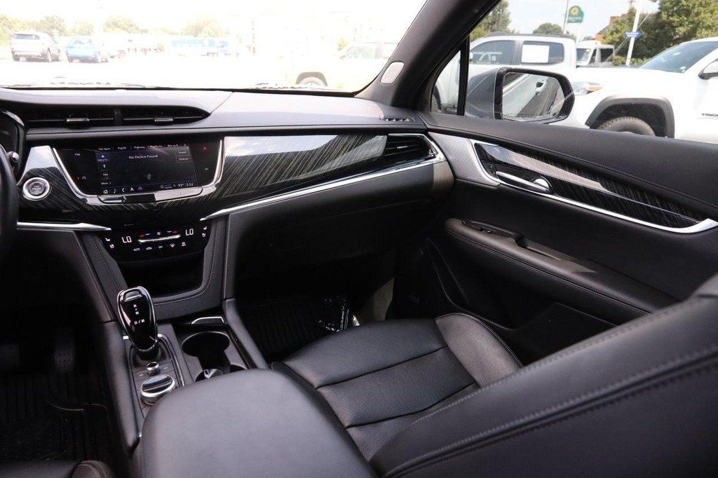 Used 2023 Cadillac XT6 Premium Luxury AWD/4WD image 29