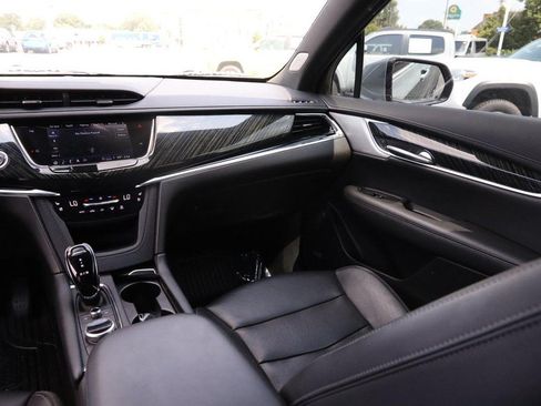 Used 2023 Cadillac XT6 Premium Luxury AWD/4WD image 29