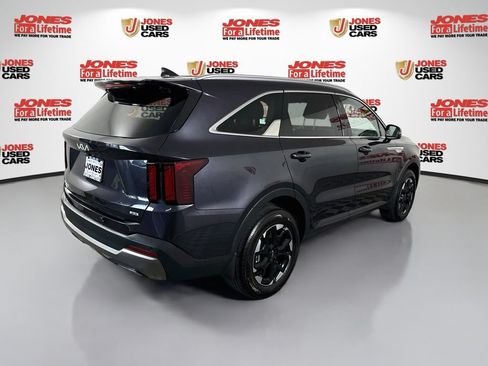 Certified 2025 Kia Sorento S AWD/4WD image 17