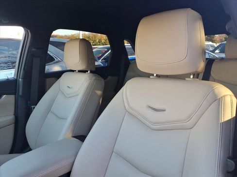 Used 2019 Cadillac XT5 FWD image 13