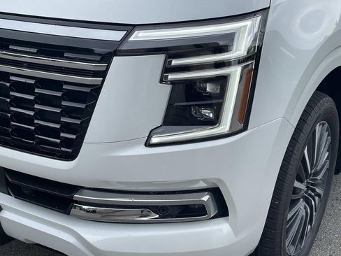 New 2026 Nissan Armada Platinum Reserve AWD/4WD image 9
