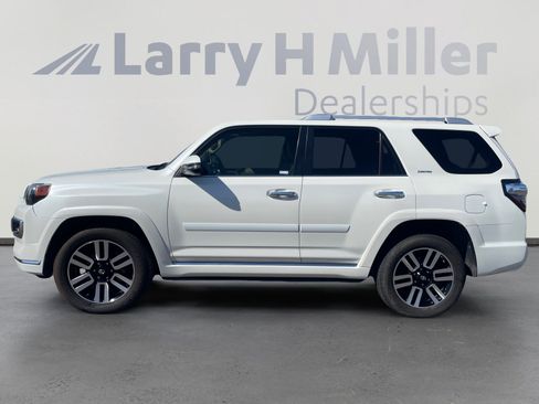Used 2018 Toyota 4Runner Limited AWD/4WD image 2