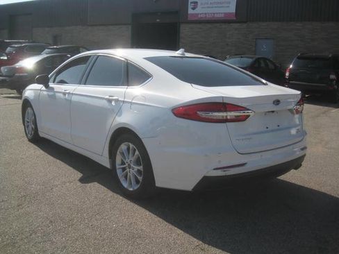 Used 2019 Ford Fusion SE image 7