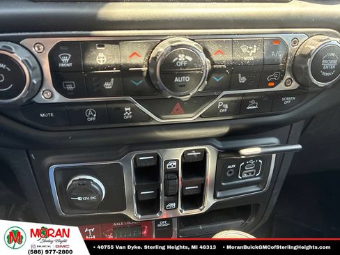 Used 2021 Jeep Gladiator Mojave AWD/4WD image 15