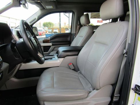 Used 2017 Ford F150 Lariat w/ Equipment Group 502A Luxury image 10