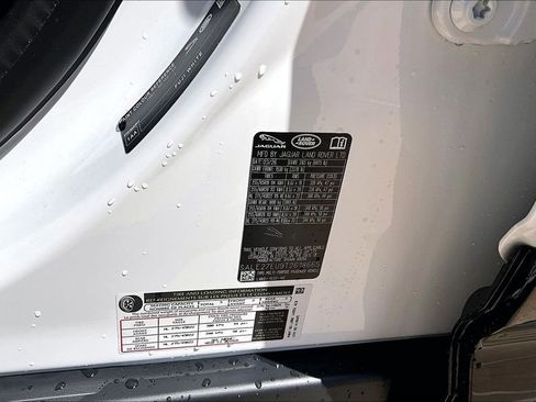 New 2026 Land Rover Defender 110 X-Dynamic SE AWD/4WD image 13