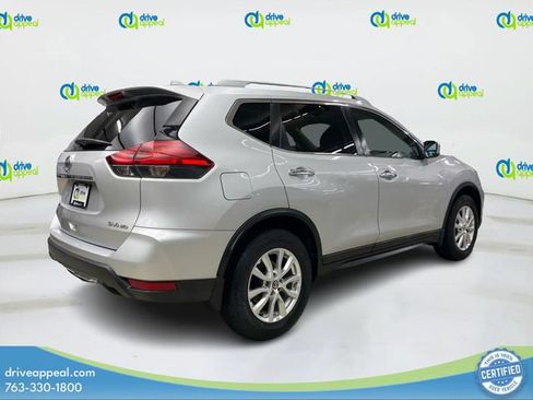Used 2017 Nissan Rogue SV AWD/4WD image 5