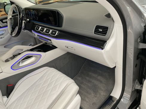 Certified 2025 Mercedes-Benz Maybach GLS 600 4MATIC image 50