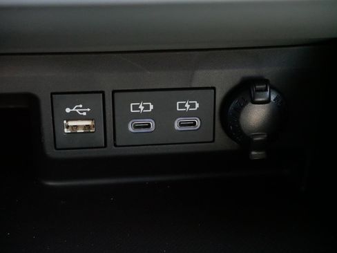 Certified 2026 Toyota Highlander XLE image 26